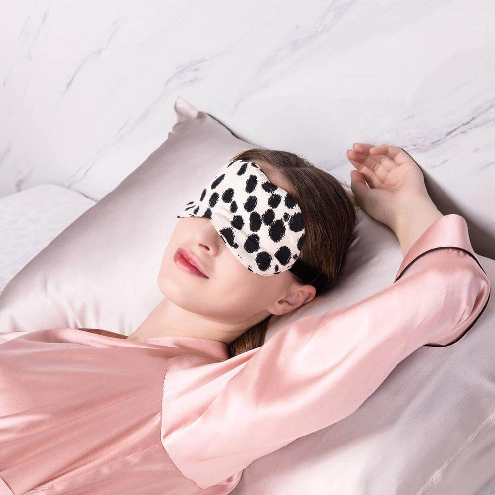 Bịt mắt ngủ - những lợi ích bất ngờ và cách lựa chọn bịt mắt tốt - Vua Nệm