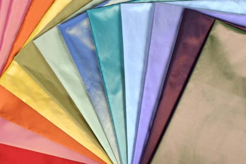 Vải taffeta đầy màu sắc