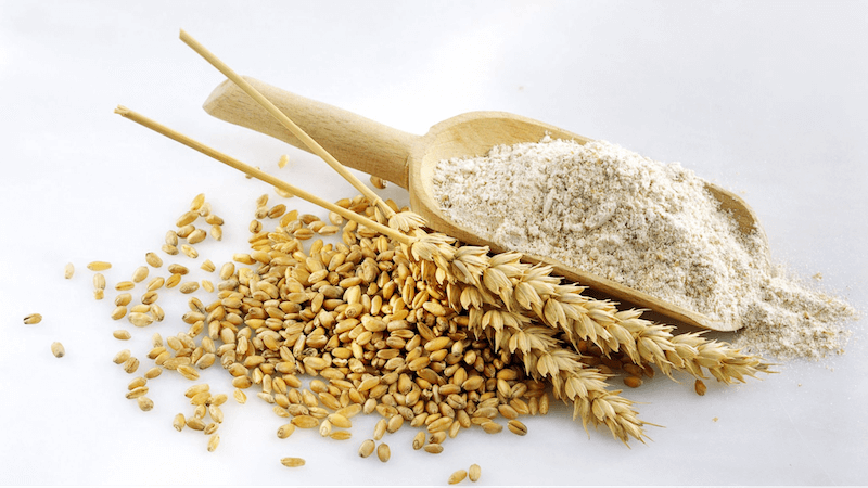 Bột mì nguyên cám là loại bột mì khi xay ra vẫn còn giữ được lớp cám bên ngoài.