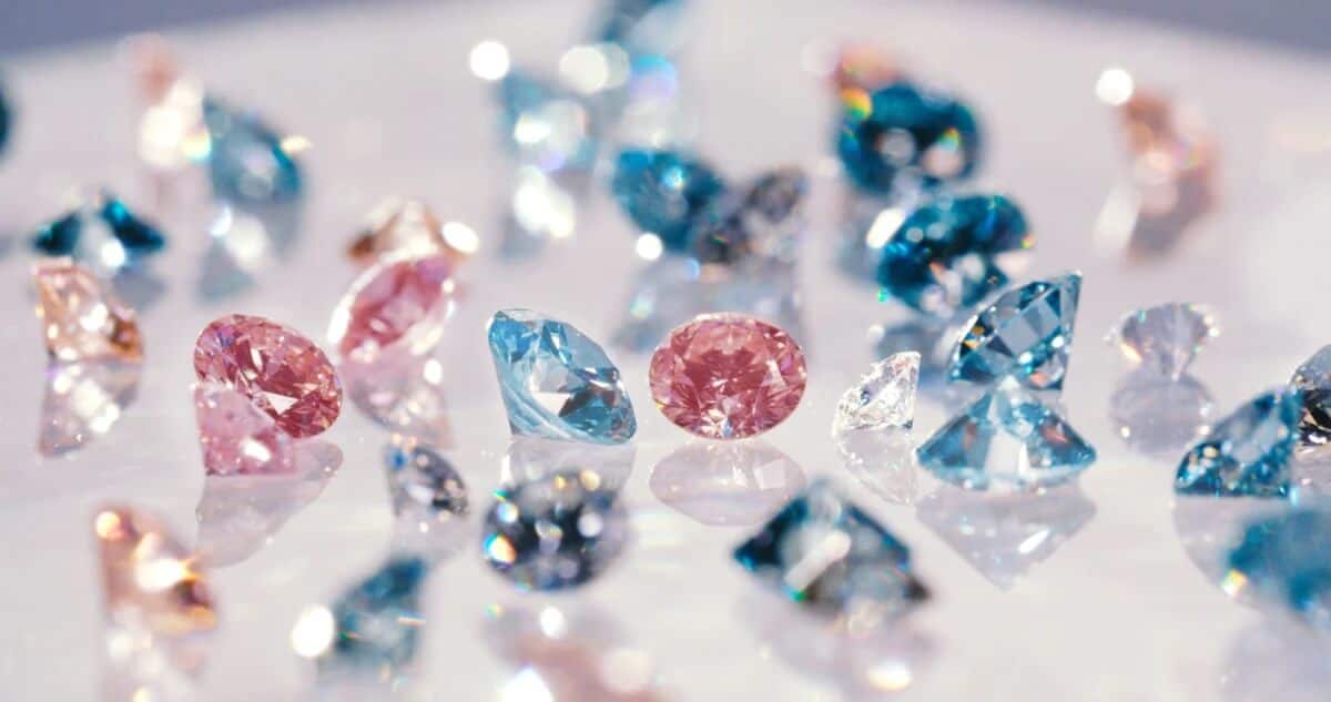 Sẽ rất khó để phân biệt hai loại kim cương