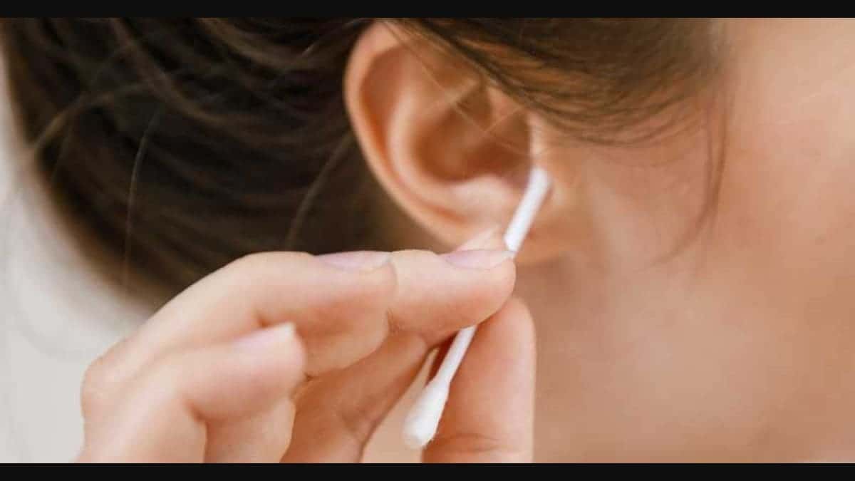 Ngứa tai phải báo hiệu bệnh gì?
