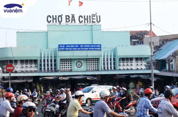 Chợ Bà Chiểu - Thiên Đường Ẩm Thực Của Giới Trẻ Sài Thành - Vua Nệm