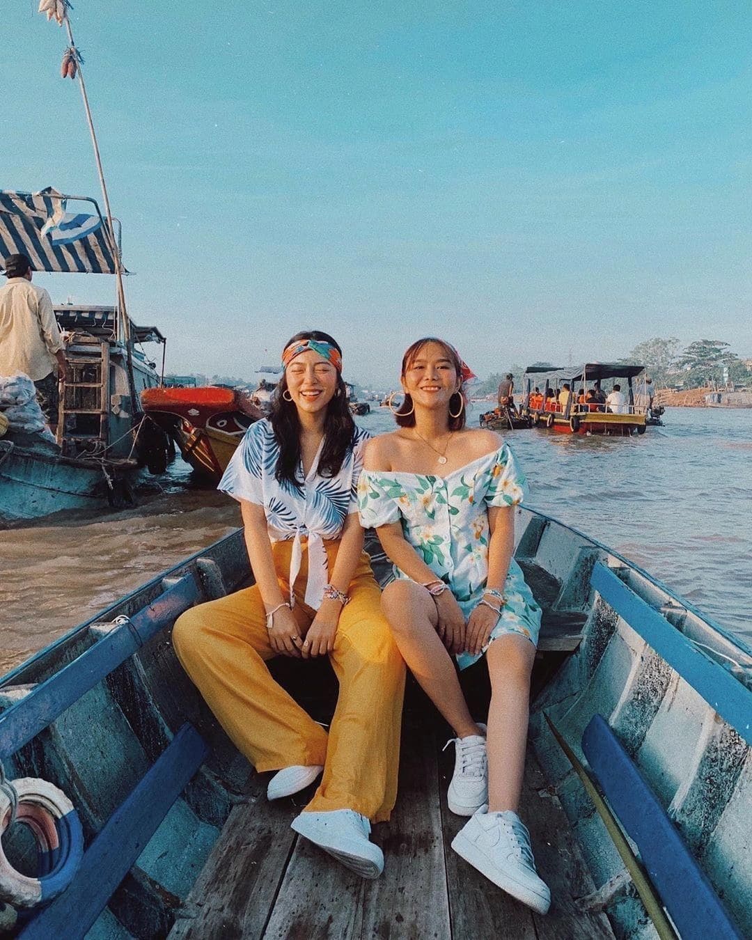 bến chợ nổi