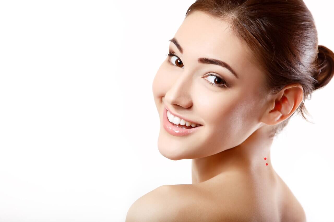 Tôi có một nốt ruồi trên cổ