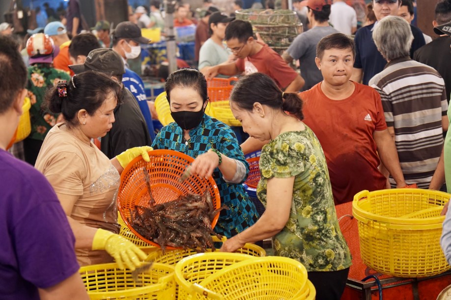 Chợ đầu mối hải sản Bình Điền