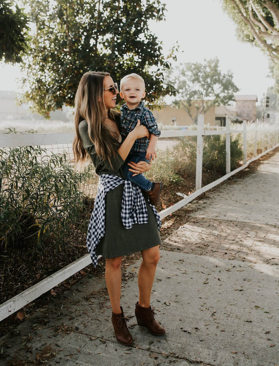Một chiếc áo sơ mi flannel phẳng phiu và cá tính