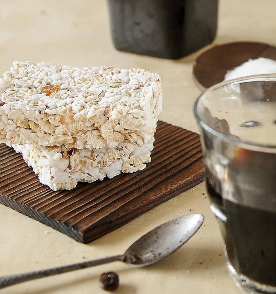 Bánh tráng sữa là món bánh dân dã giản dị của người Bình Thuận 