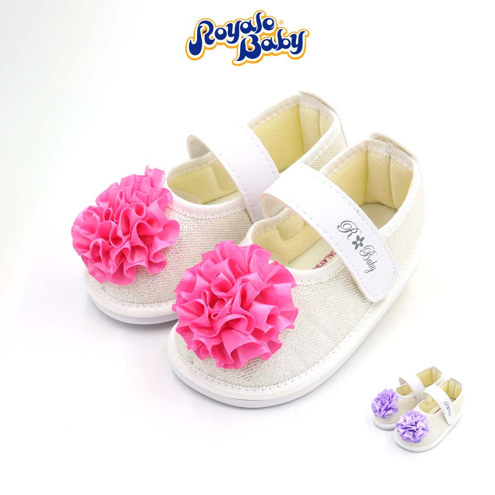 Thiết kế giày em bé siêu dễ thương của Royal Baby 