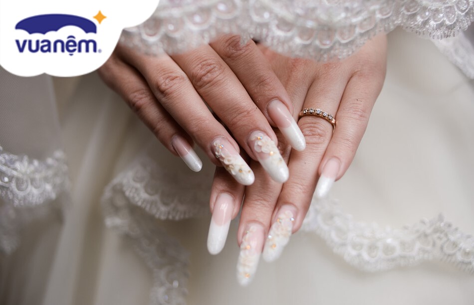 Top 10 kiểu nail cô dâu đẹp lộng lẫy, đón đầu xu hướng - Vua Nệm