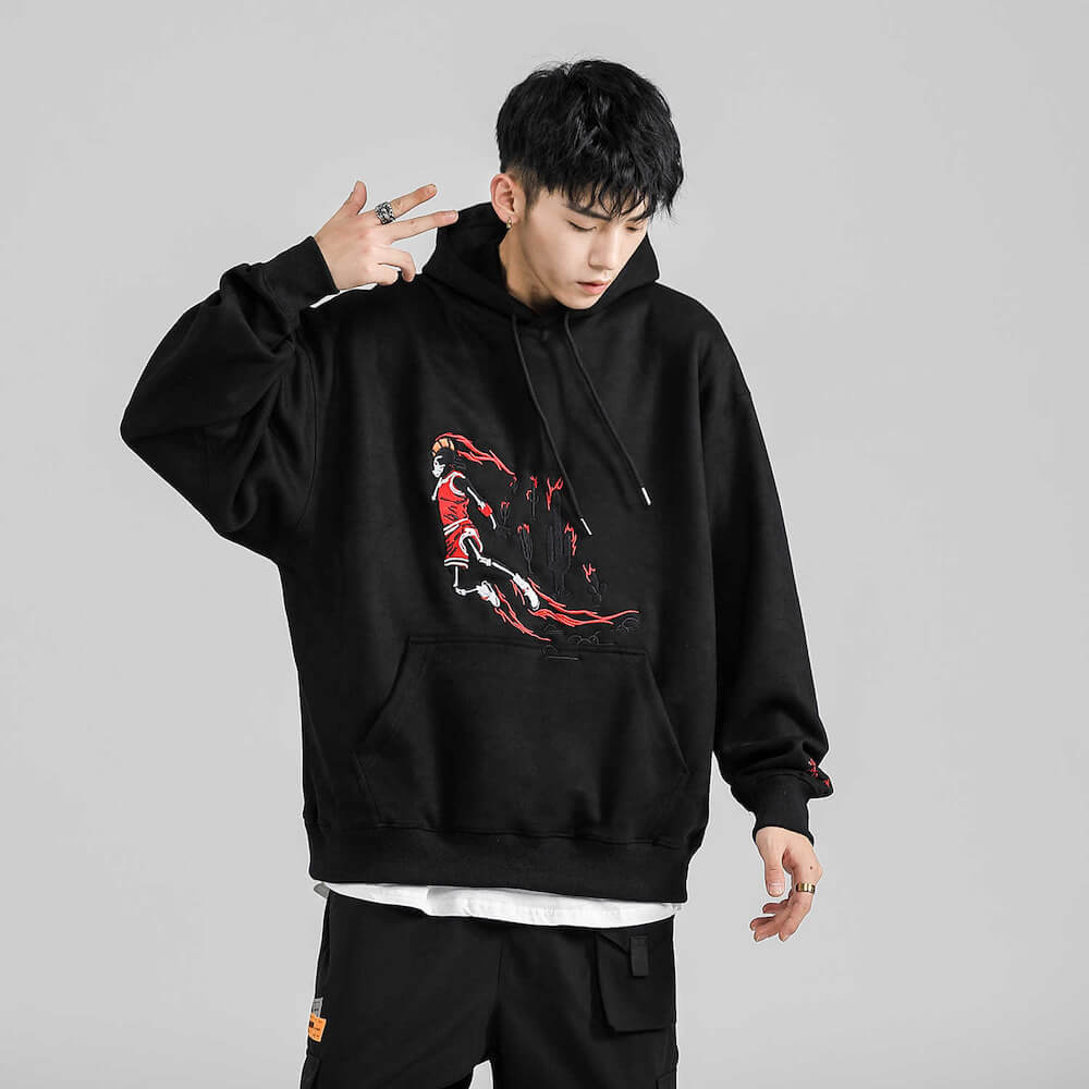 Áo hoodie và quần trẻ trung, năng động