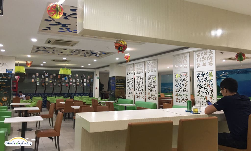 Cafe sách PNC