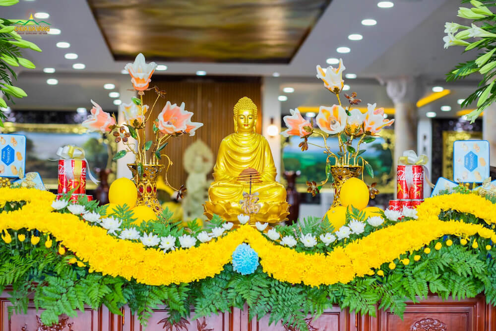 Ý nghĩa hoa cúng Phật 