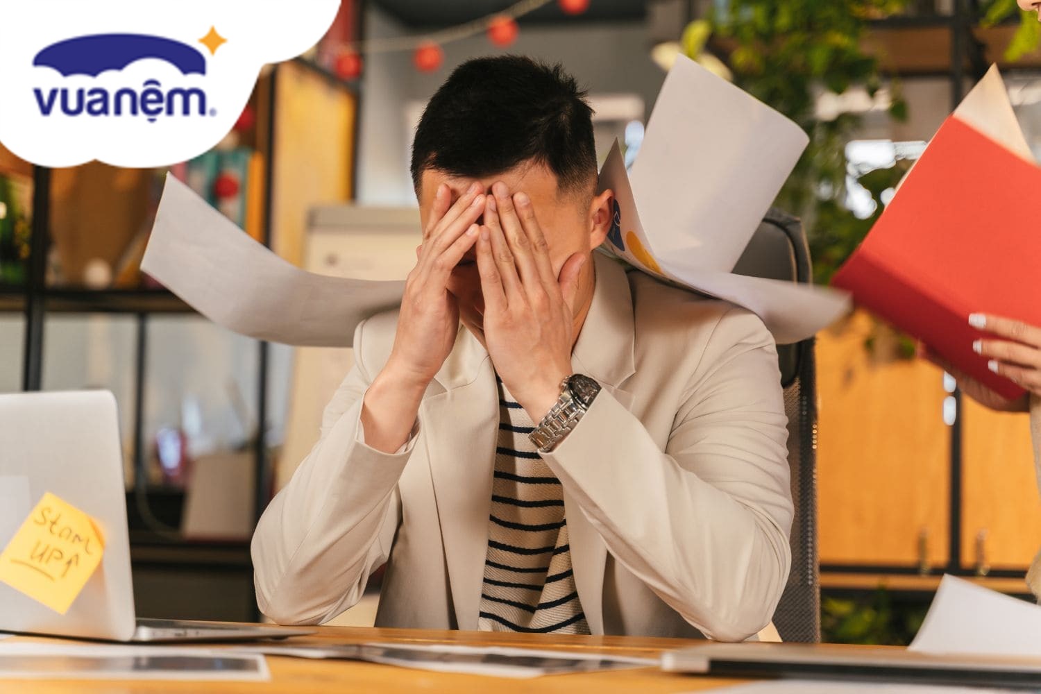 Stress là gì? Nguyên nhân, triệu chứng và cách điều trị - Vua Nệm