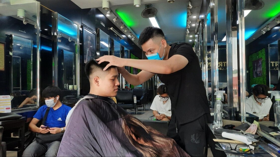 Top 22 tiệm cắt tóc nam nữ tại Hà Nội đắt khách nhất định bạn phải dừng  chân