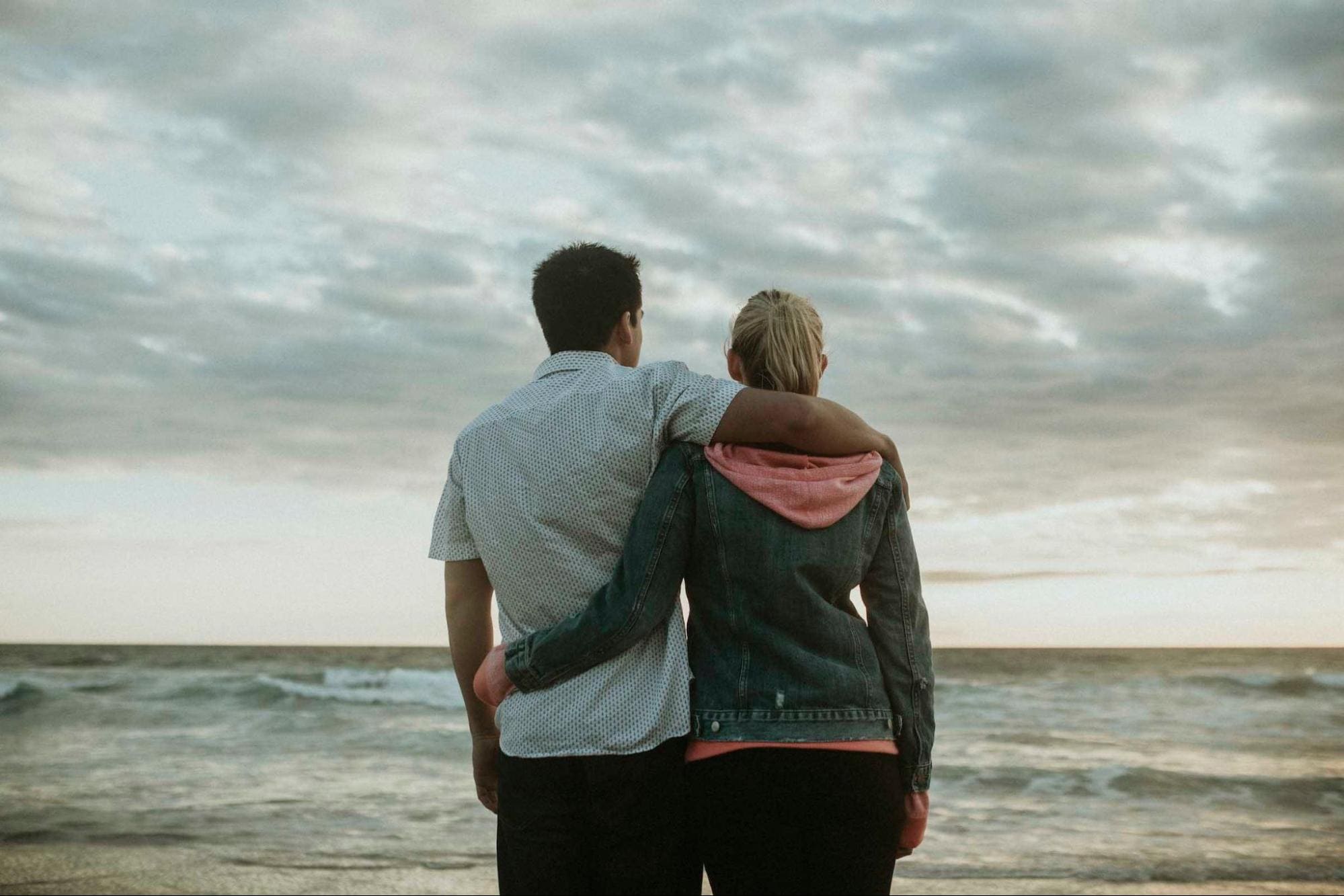 Platonic love là gì? Platonic love liệu có tồn tại thật sự hay không? - Vua Nệm